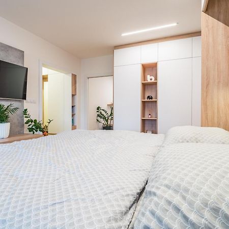 Apartman Na Zahradni Kyjov  Exteriör bild